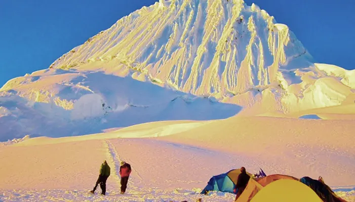 nevado-alpamayo-peru